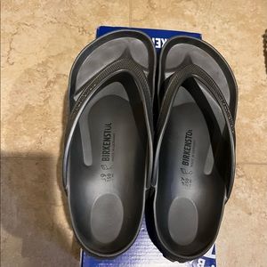 Birkenstock Arizona in dark gray